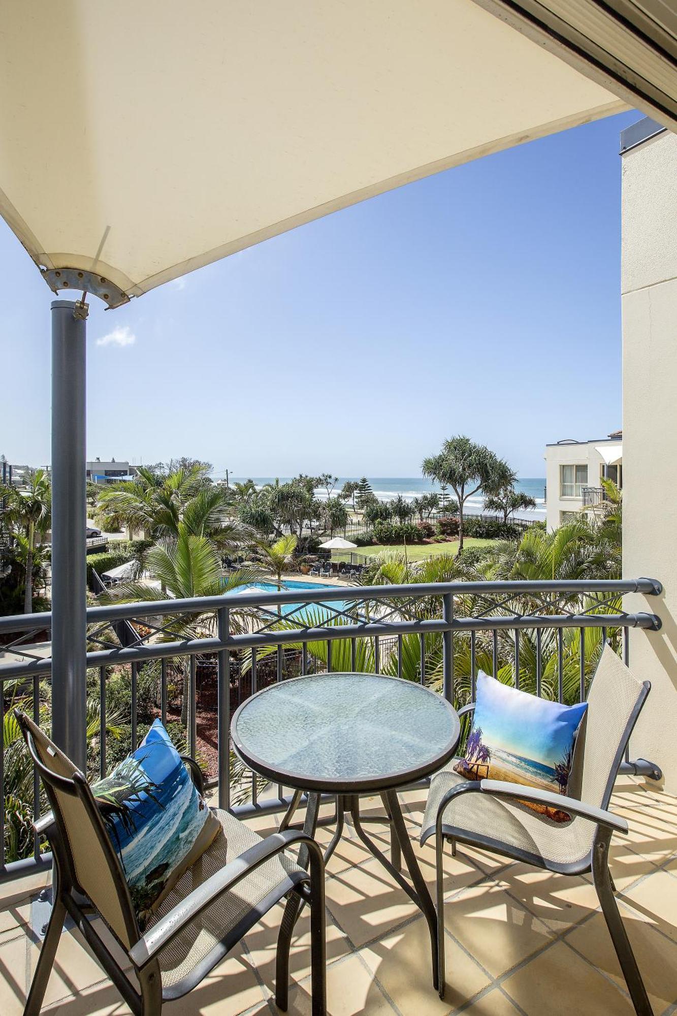 Two Bedroom Apartment with Partial Ocean View,701754808:JPEG