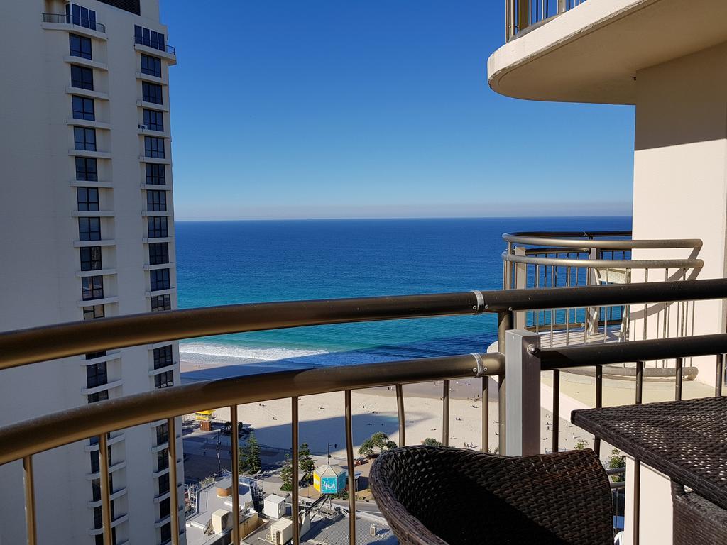 Budget Studio,641309592:JPEG