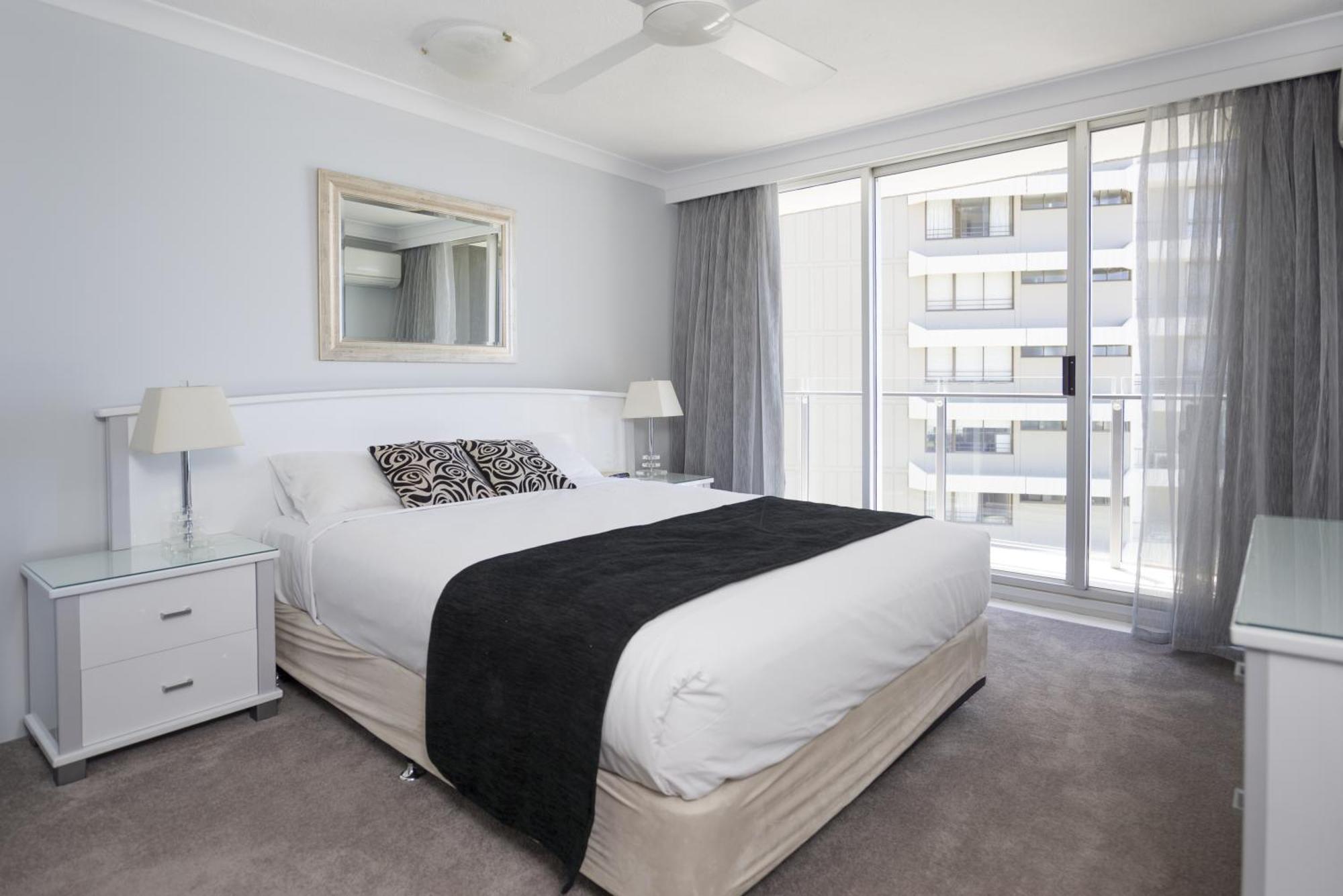 One-Bedroom Apartment Garden View