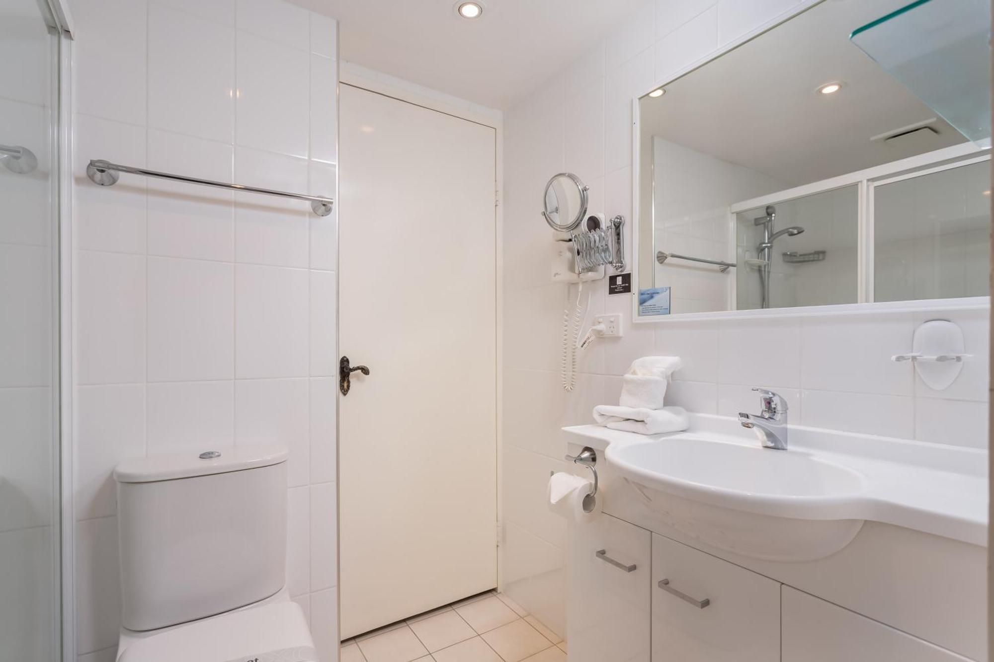 One-Bedroom Ocean View Apartment