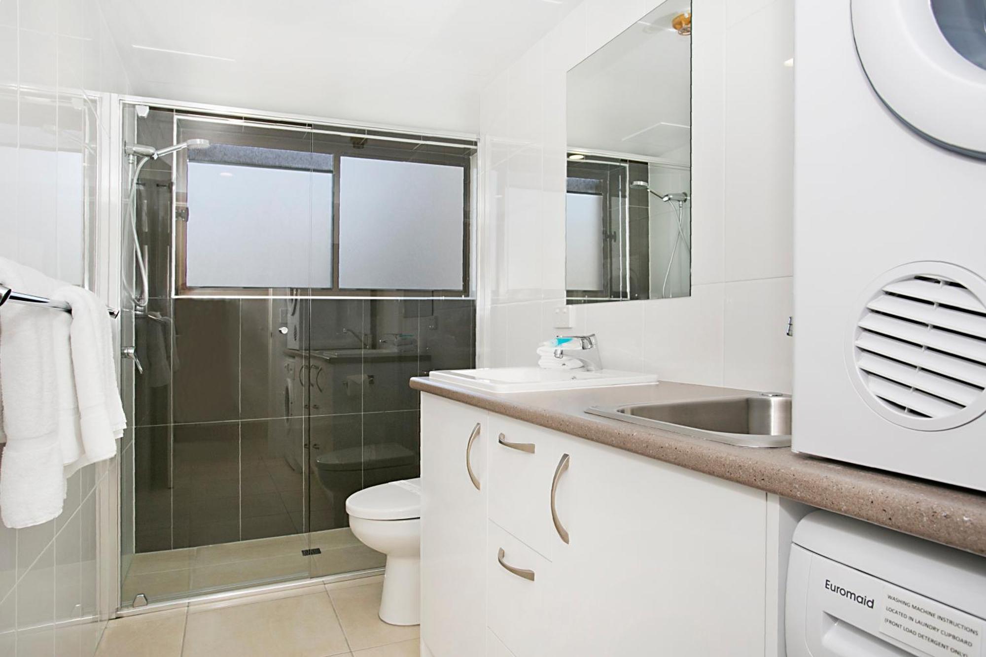 One Bedroom Budget Apartment Balcony Ocean View