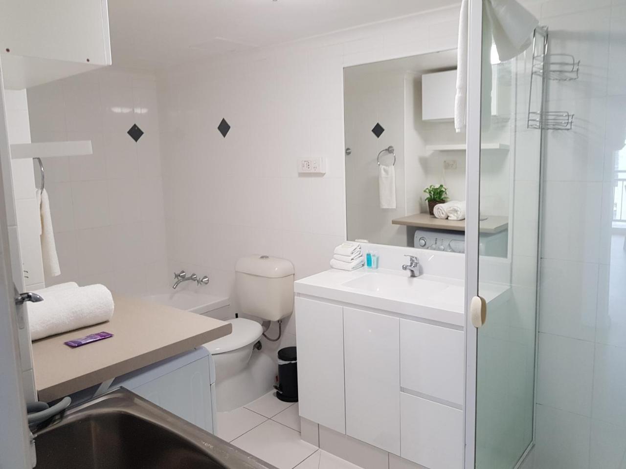 One-Bedroom Apartment,723982957:JPEG