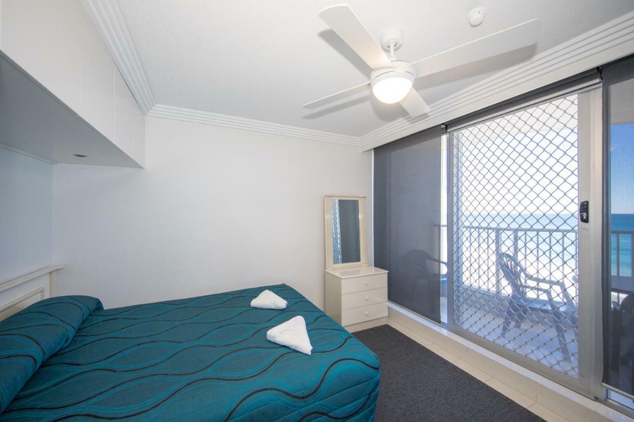 Three-Bedroom Apartment Ocean View