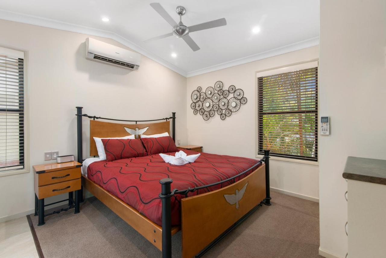 Two-Bedroom Holiday Home Two-Storey Macaw Mansion