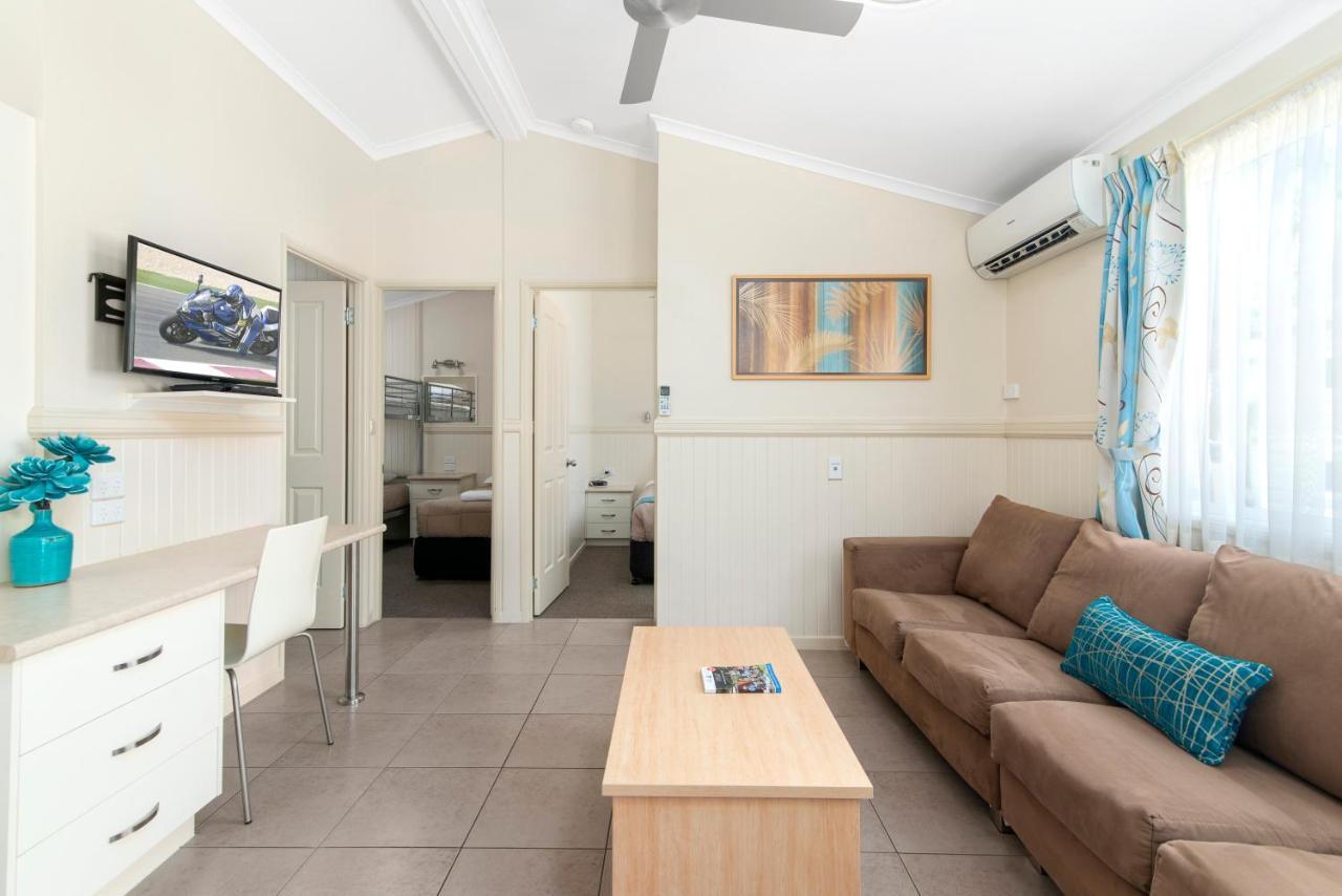 Premium Two-Bedroom Cottage Palm