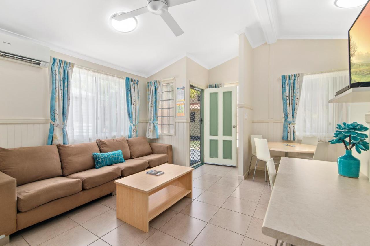 Premium Two-Bedroom Cottage Palm
