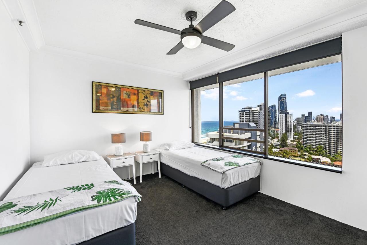 Deluxe Two Bedroom Ocean View Apartment