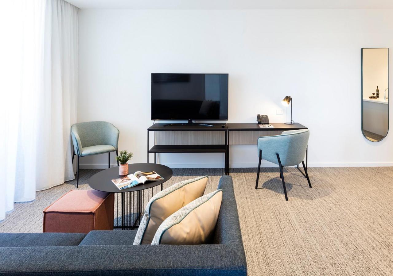 Three-Bedroom Apartment,992283184:JPEG