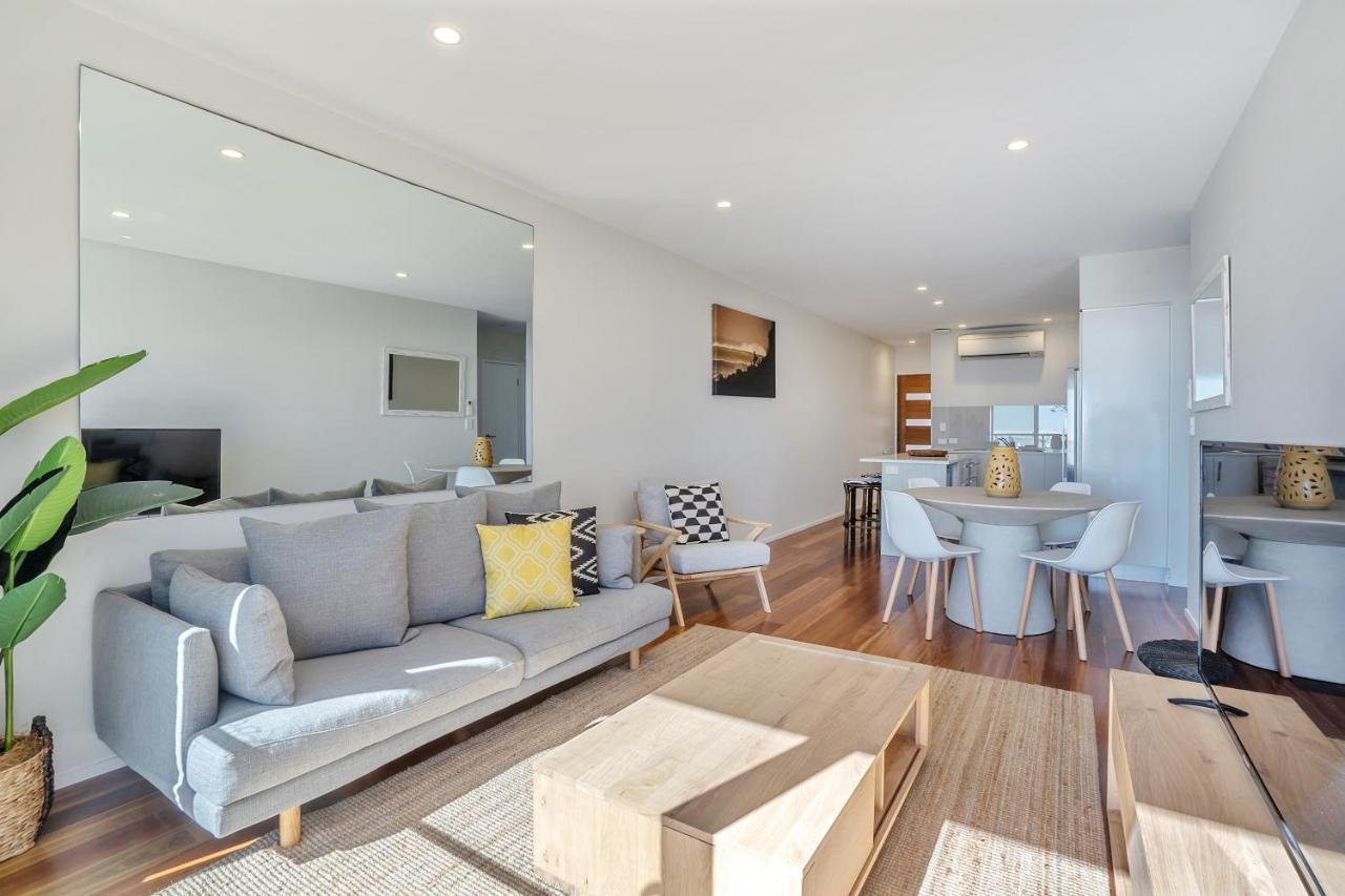 Apartment with Balcony,999083214:JPEG