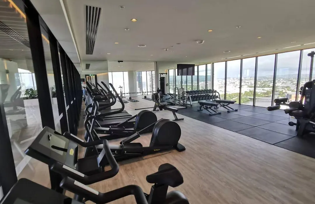 2 Bedroom Luxurious Family Apartment Next To Pacific Fair - Broadbeach Gold Coast Gc22-1