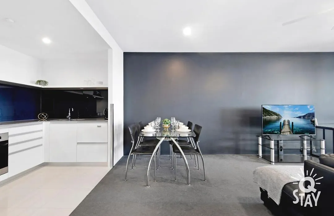 Circle On Cavill, 1 Bedroom Ocean Family Apartment Surfers Paradise-1