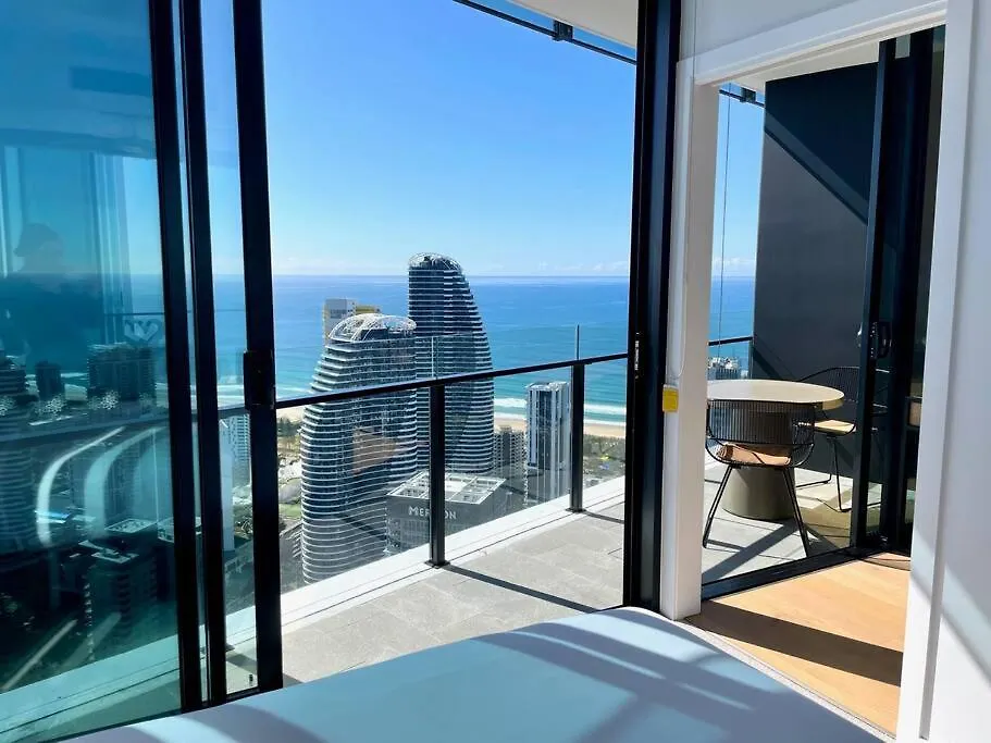 Broadbeach Luxury Oceanview 2Beds Apartment 49F-1