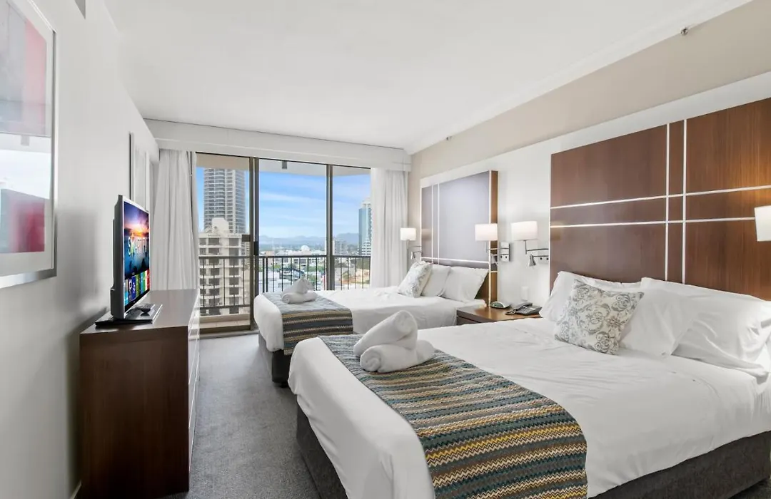 Amazing Suite With Beach Views At Prime Location-1