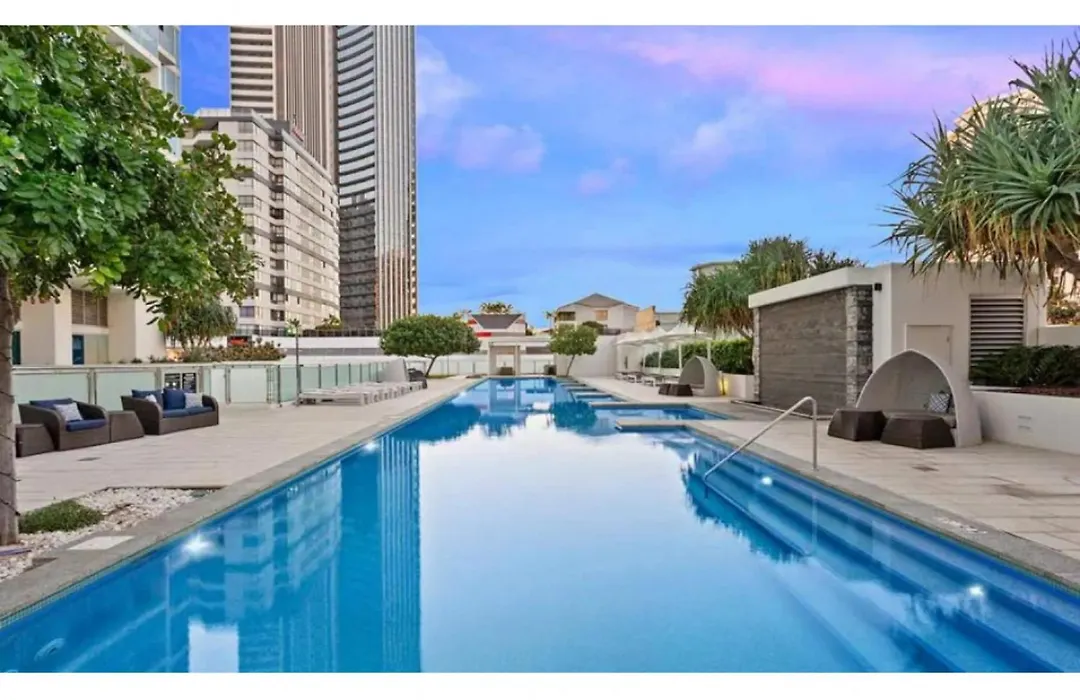 2-Bed Apt In Surfers Paradise With Pools And Gym-1