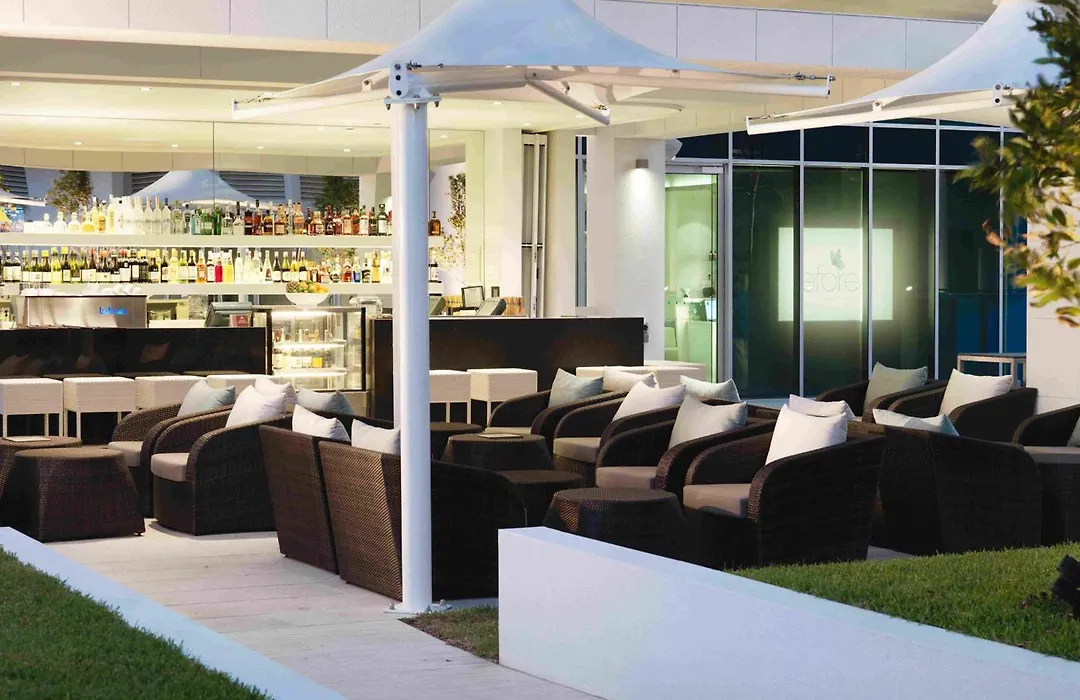 Hilton Surfers Paradise Hotel & Residences-1