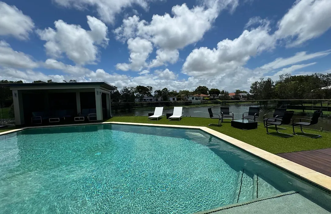 Lakeside Retreat-1