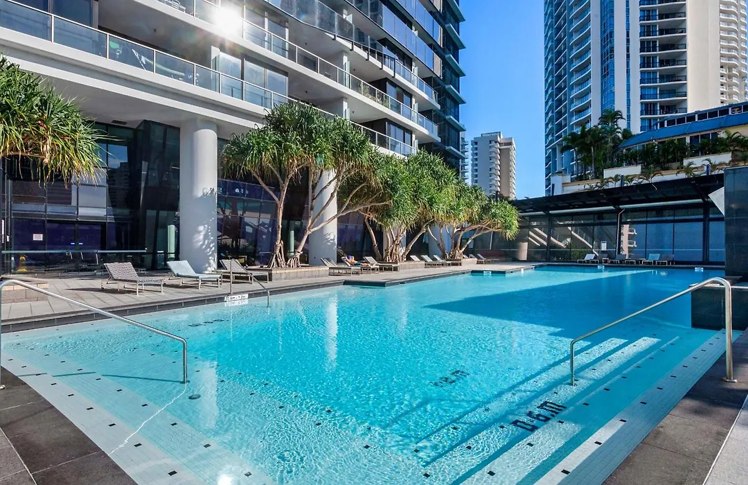 Circle On Cavill - One Bedroom Apartments - Self Contained & Privately Managed-1