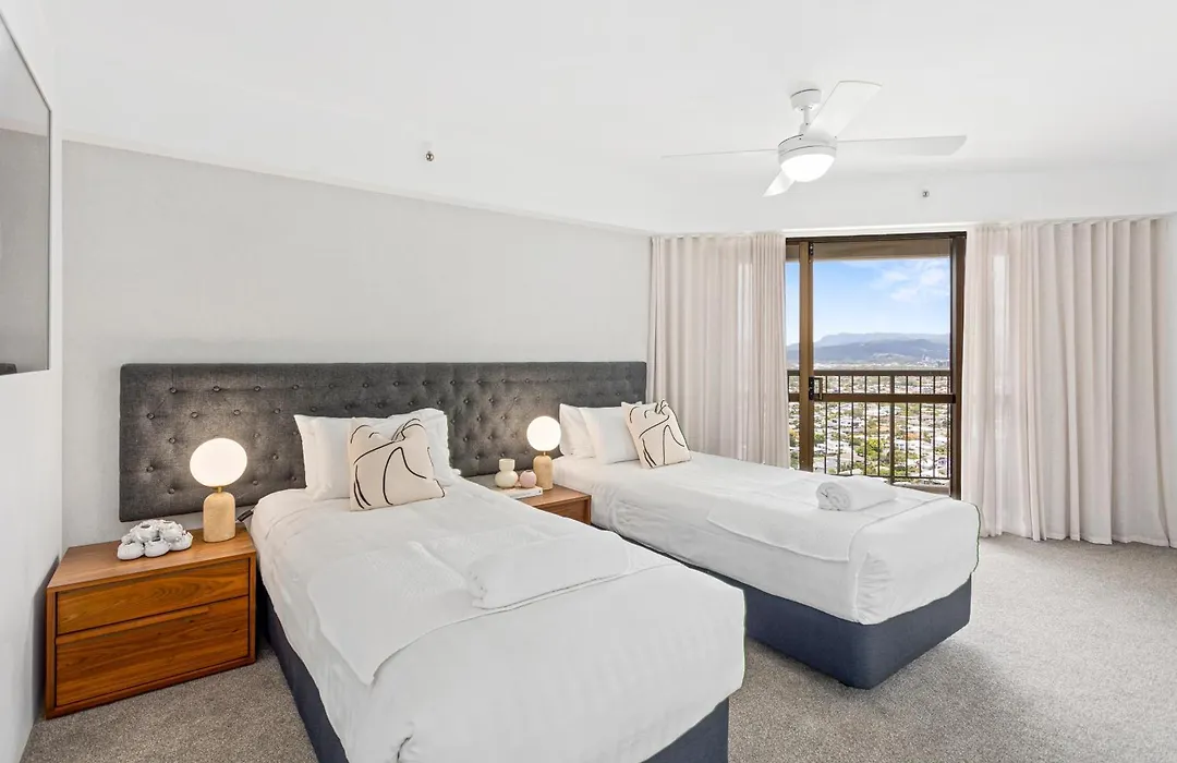 Burleigh Esplanade Apartments-1