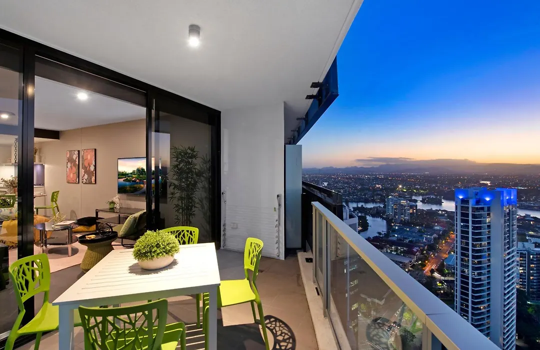 Two Bedroom Self Contained Apartments - Circle On Cavill - Privately Managed-1
