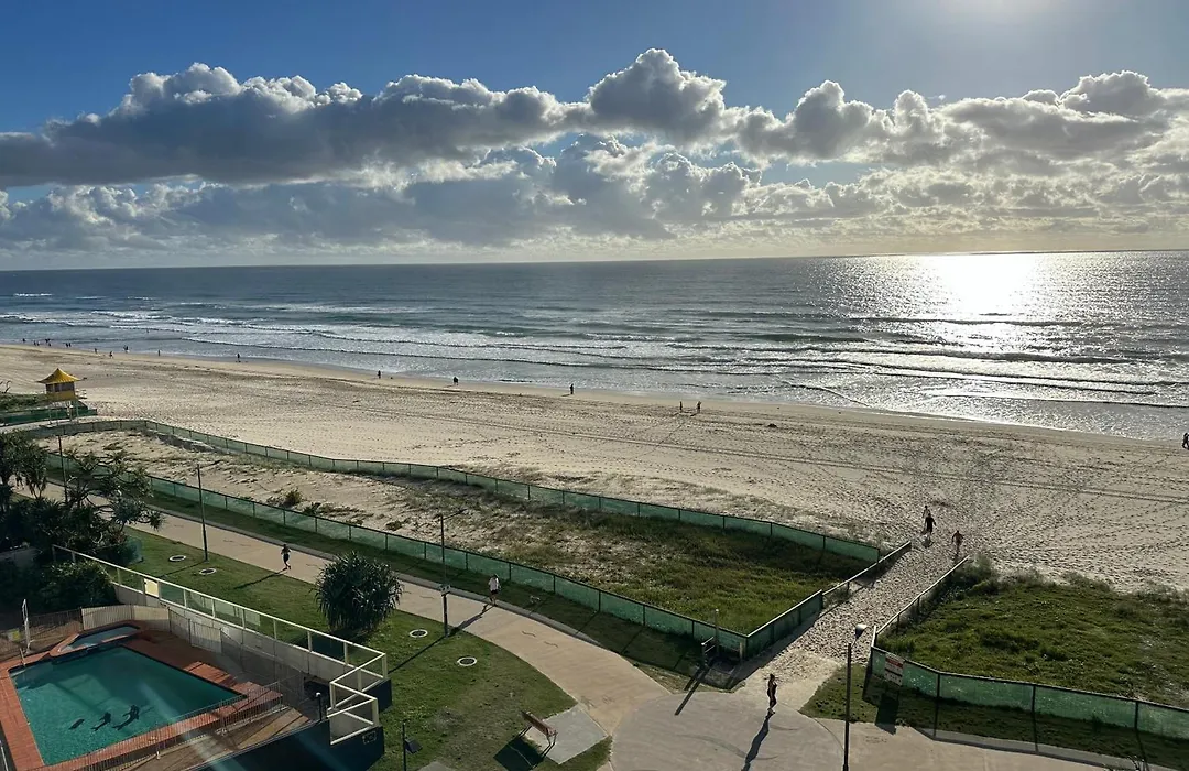 Absolute Beach Frontage Two Bedroom With Pool And Indoor Spa-1