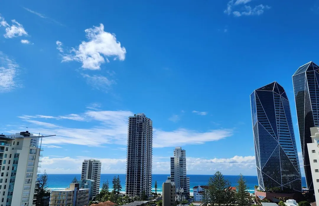 Penthouse In Surfers Hawaiian Holiday Apartments-1