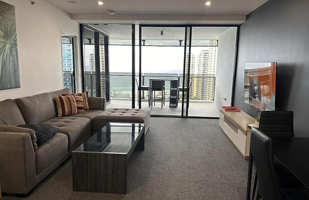 Circle On Cavil Surfers Sleeps 6 Apartment Lux-1