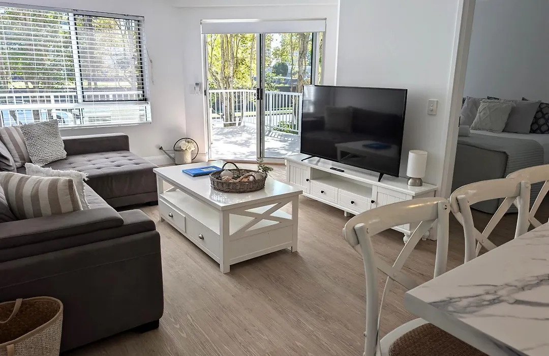 Bay Lodge Apartments-1