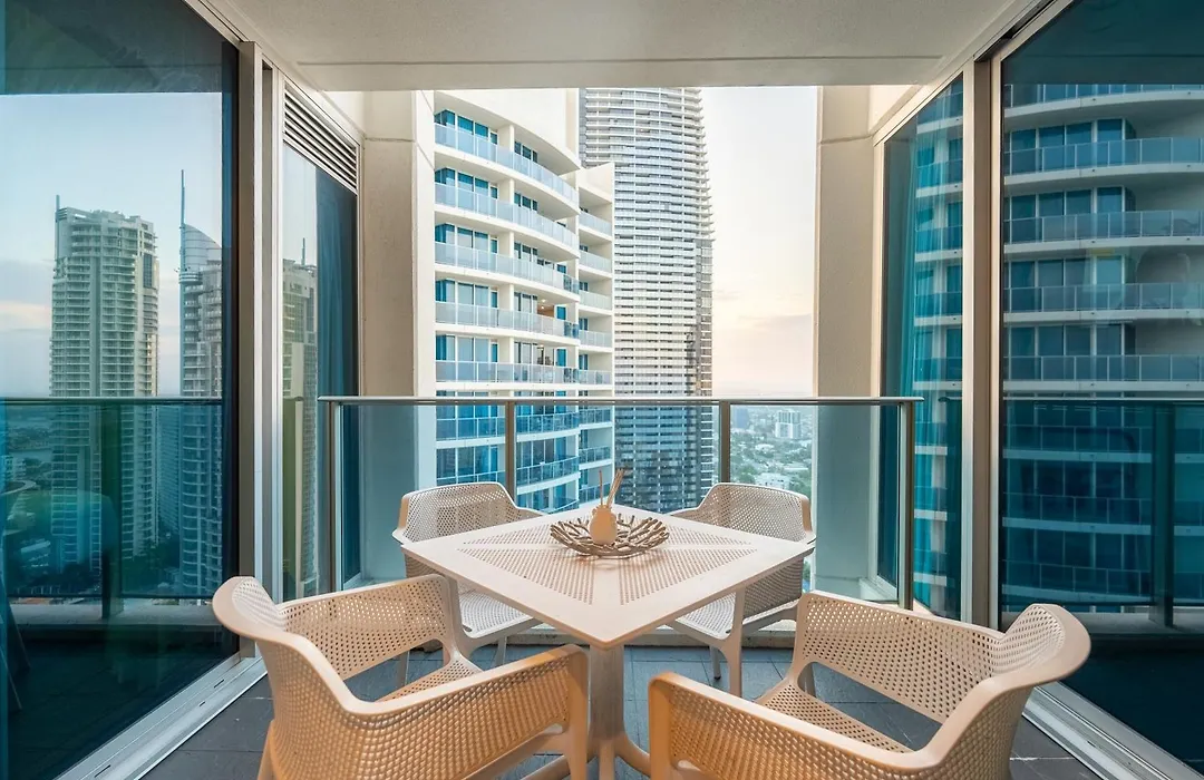 Hilton Surfers Paradise Luxury Suite - 2Bedroom, Free Car Park-1