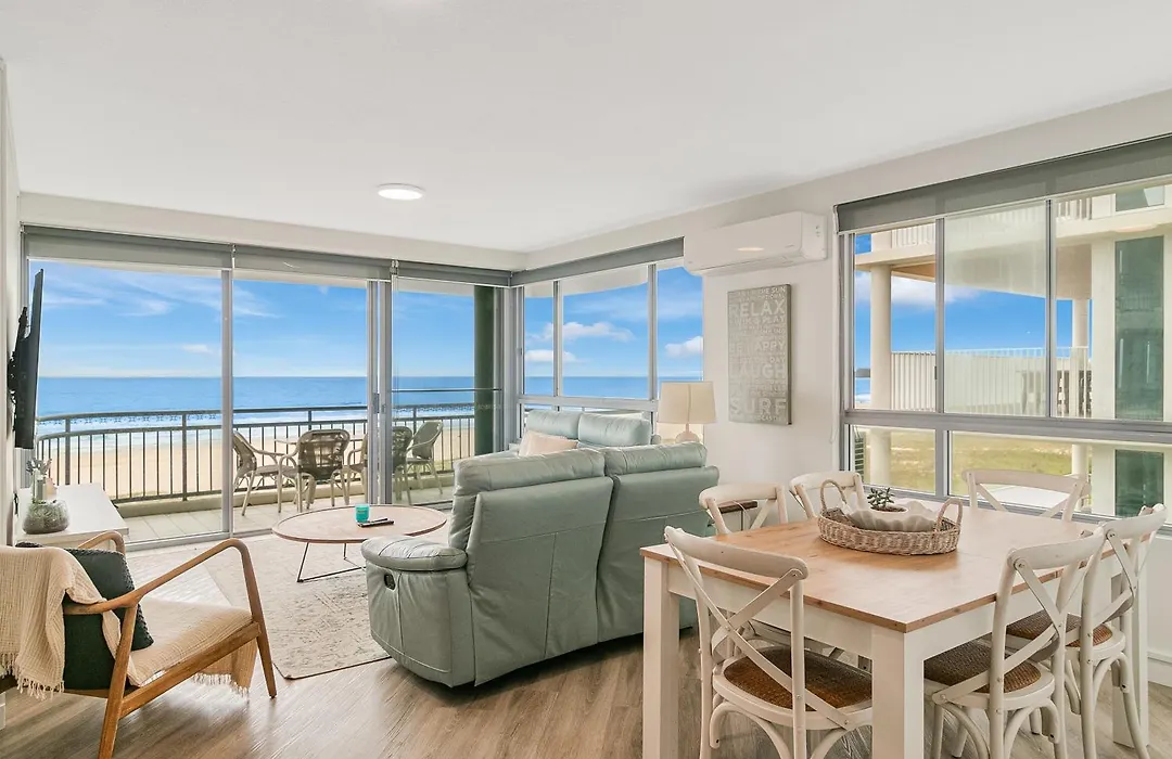 Oceanside Resort - Absolute Beachfront Apartments-1