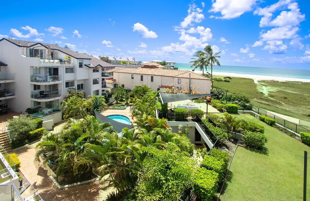 Sandcastles On Currumbin Beachfront, Gold Coast-1