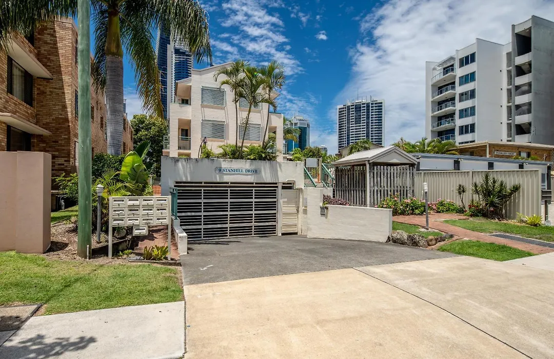 Pets Paradise - Top Location With Free Parking-1