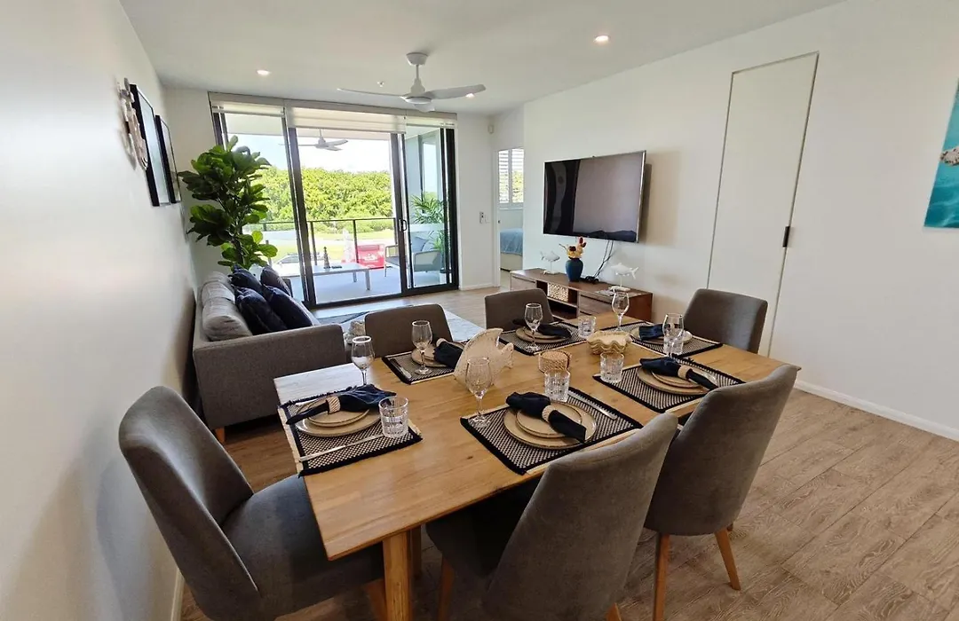 Luxury 3Br, 2Ba Unit With Pool & Bbq In Gold Coast-1