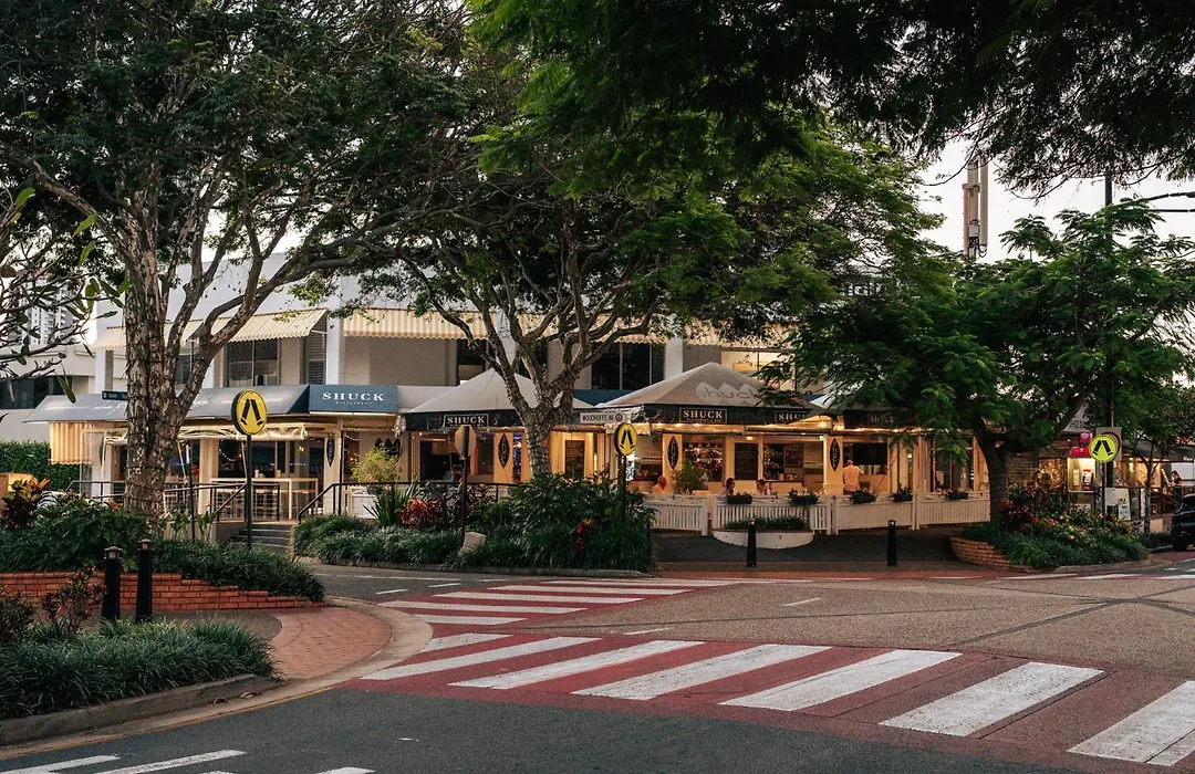 The Crest Apartments - Main Beach-1
