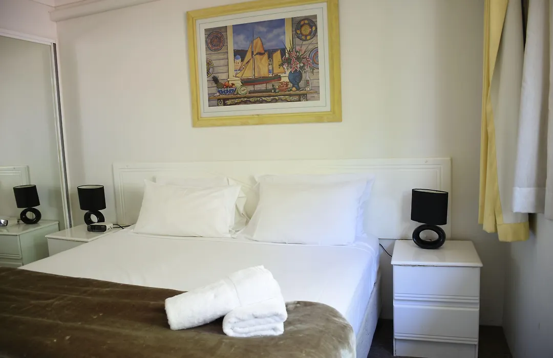 Copacabana Apartments-1