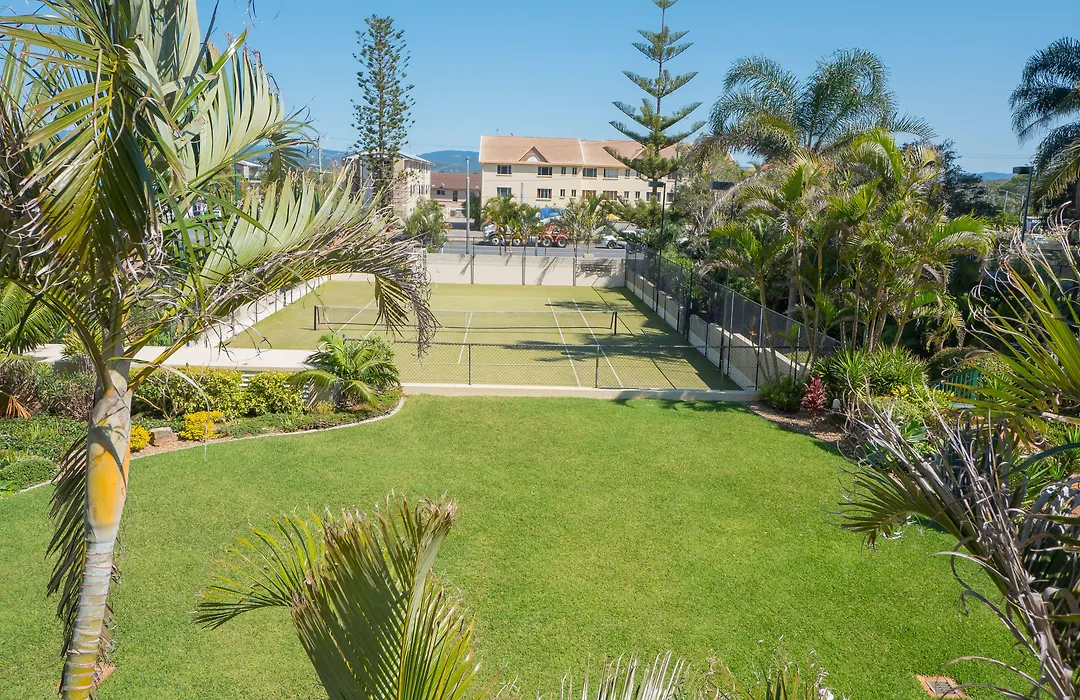 Burleigh Surf Apartments-1