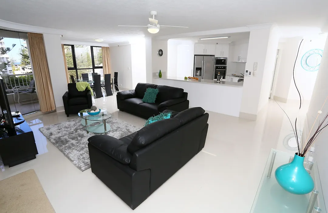 Biarritz Apartments Gold Coast-1