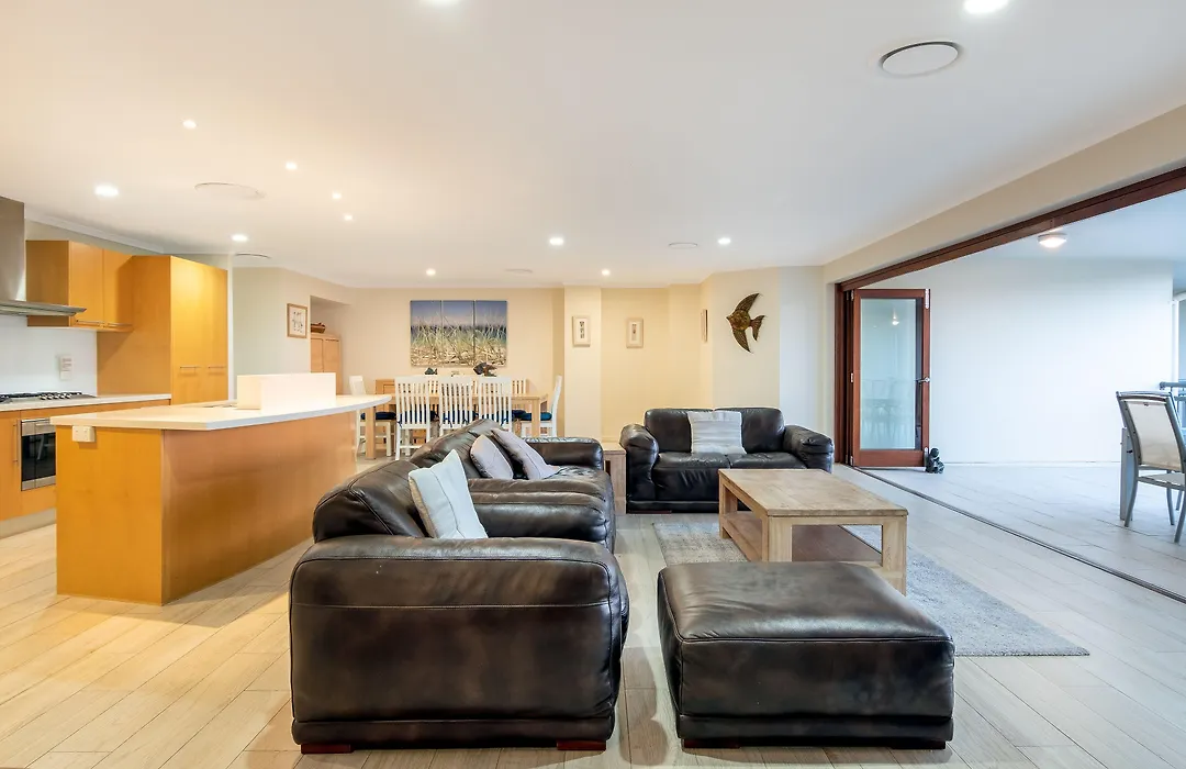 The Village Holiday Apartments At Burleigh Heads-1
