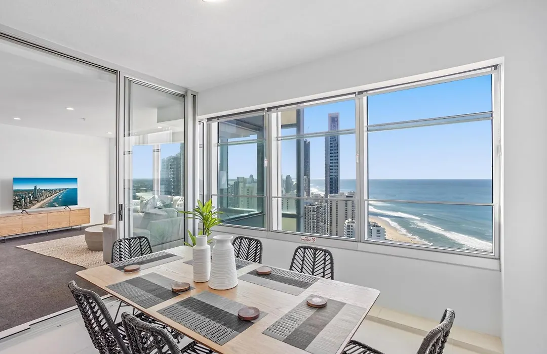 Oceanview 2-Bed With Pool, Sauna, Gym & Parking-1