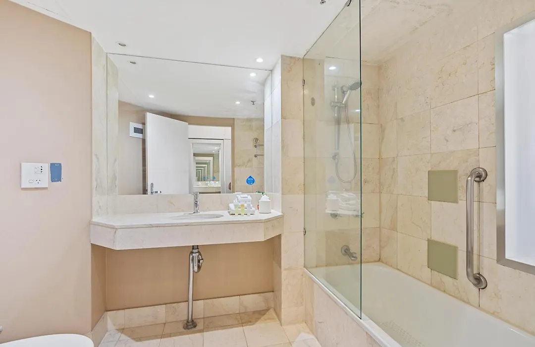 2 Beds In Oceanview Escape In Surfers Paradise-1