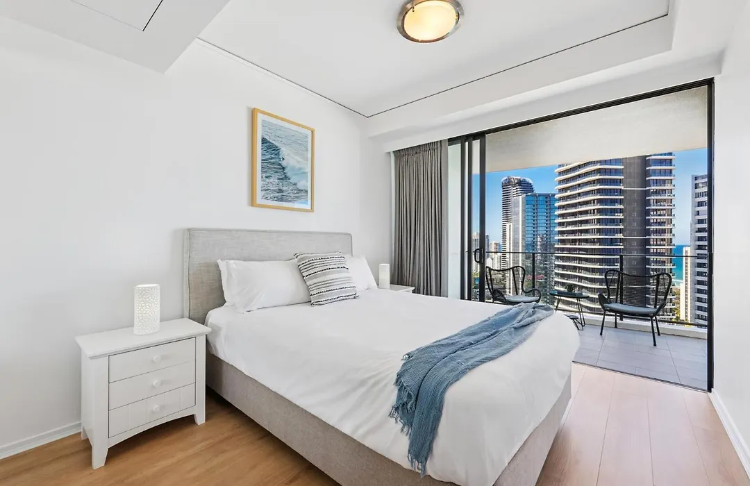 Ocean View 3-Bed With Gym, Pool, Sauna & Parking-1