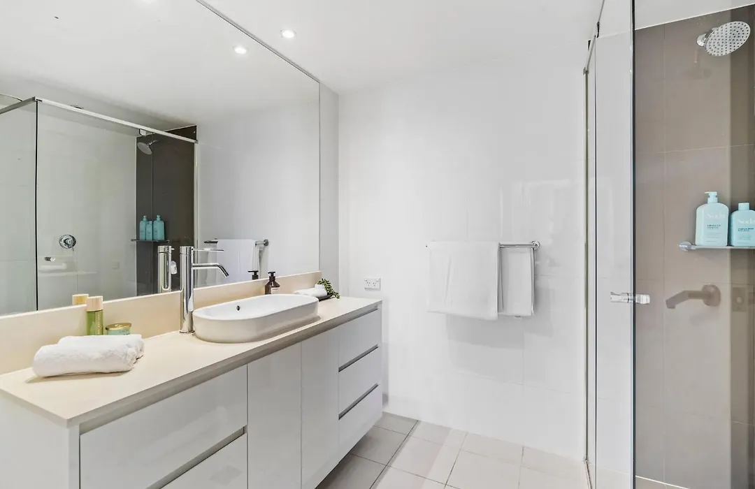 Surfers Paradise - Lvl17 Luxury Ocean View-1