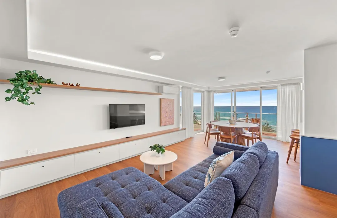 Pacific Regis Beachfront Holiday Apartments-1