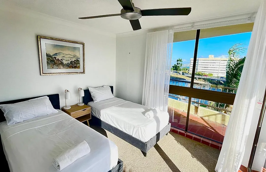 Broadwater Shores Waterfront Apartments-1