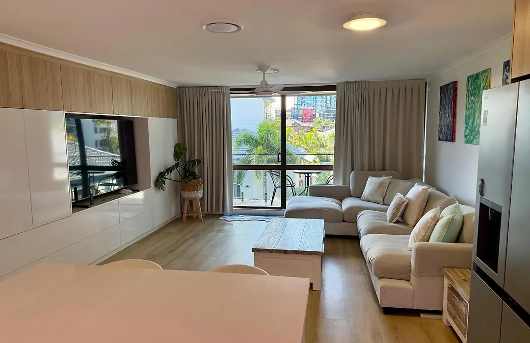 Burleigh Palms Holiday Apartments-1