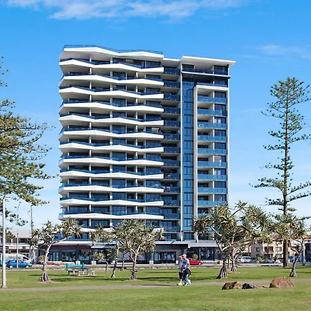 Iconic Apartments 704-3