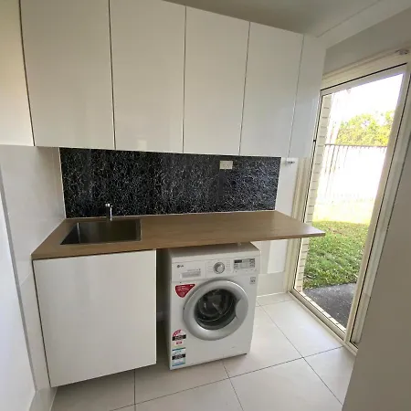Shared House With Other Guests Near Shopping Center And Theme Parks-2