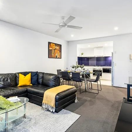 Circle On Cavill, 1 Bedroom Ocean Family Apartment Surfers Paradise-2