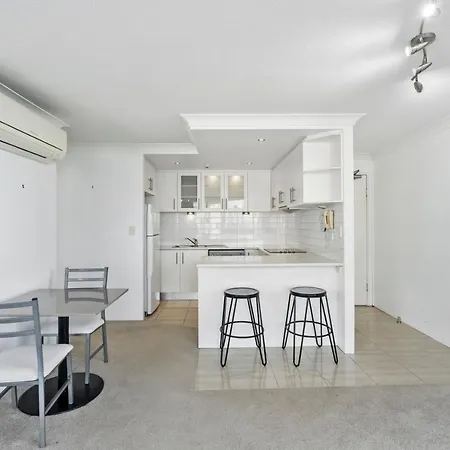 Cosmopolitan - Hosted By Coastal Letting Co.-2