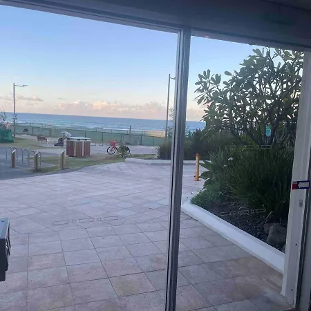 Absolute Beach Frontage Two Bedroom With Pool And Indoor Spa-2
