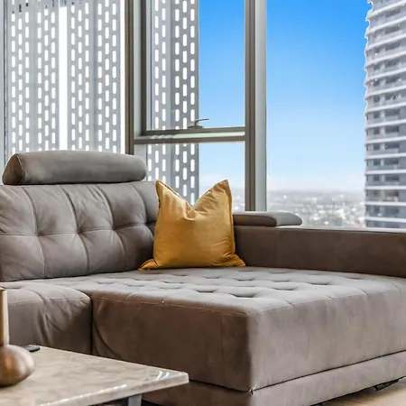 Luxurious Seaside 4Br Skyhome With Panoramic Views-2